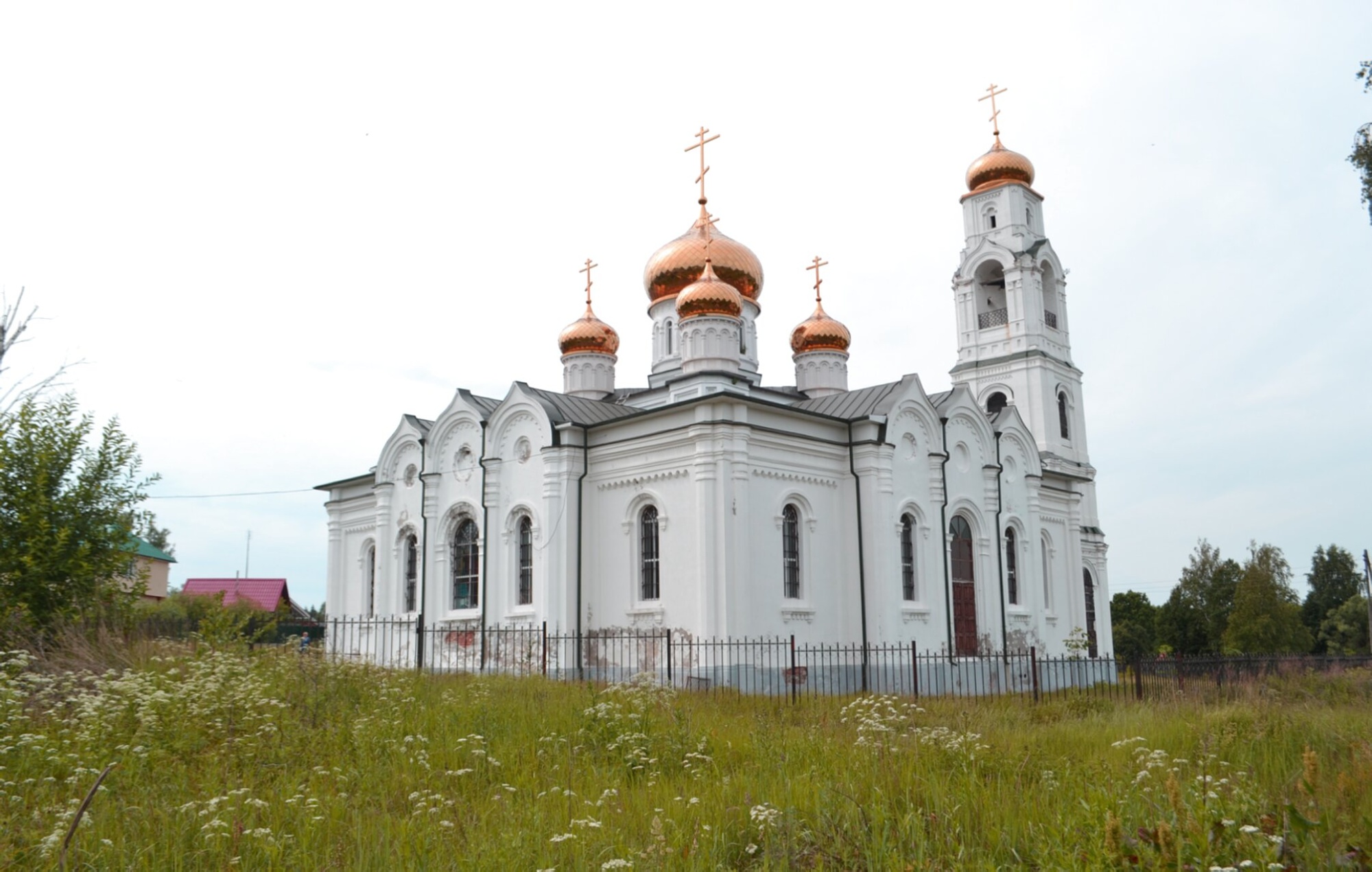 Храм Святителя Николая Чудотворца в Середниково