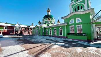 Свято-Троицкий собор в Ижевске — зимняя фотография