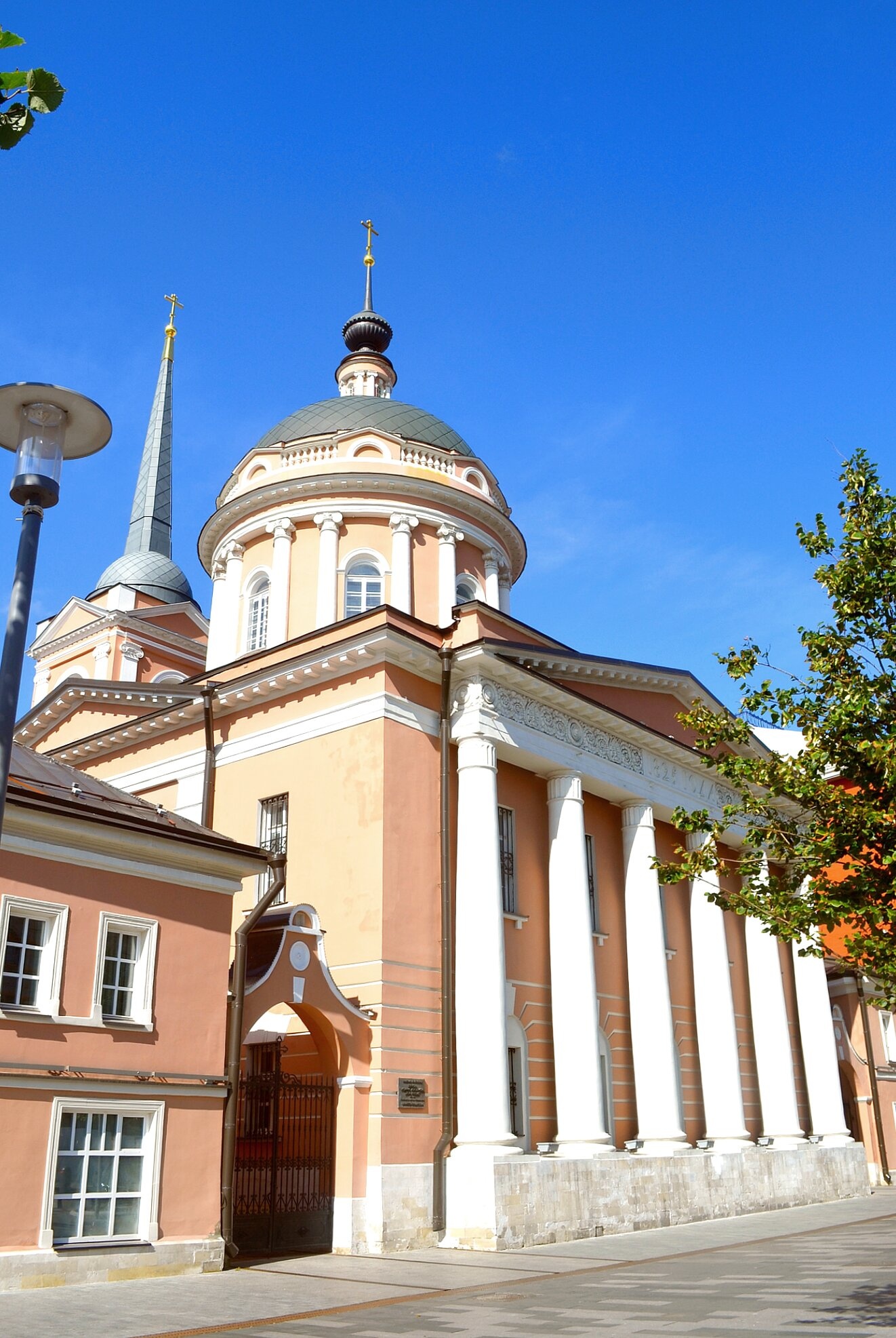 Храм Апостола Иоанна Богослова под Вязом