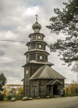 Старо-Вознесенская (Тихвинская) деревянная церковь в Торжке