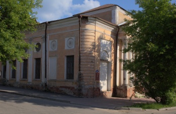 Храм Георгия Победоносца за лавками в Калуге