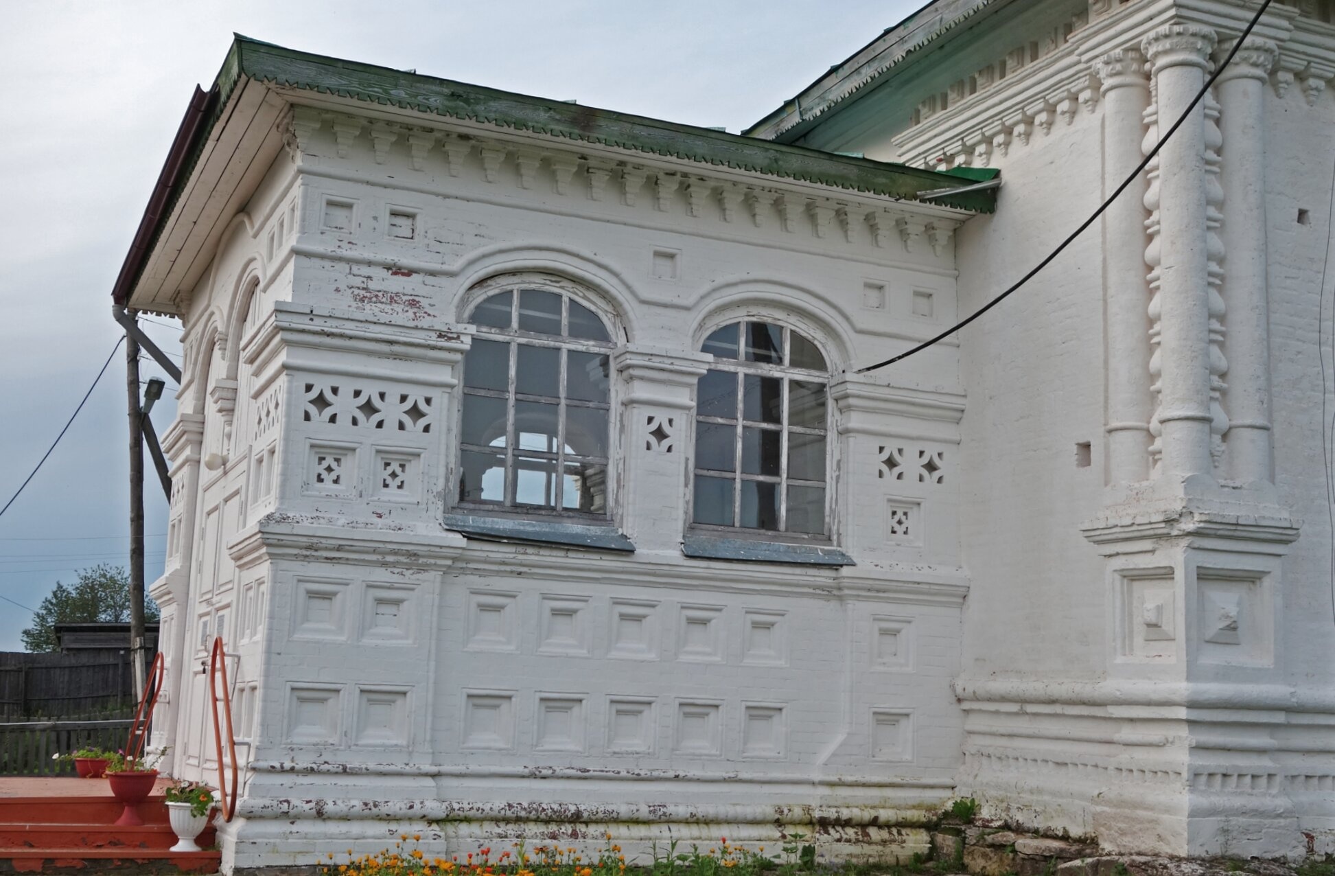 Никольская церковь в Ныробе - архитектурный памятник