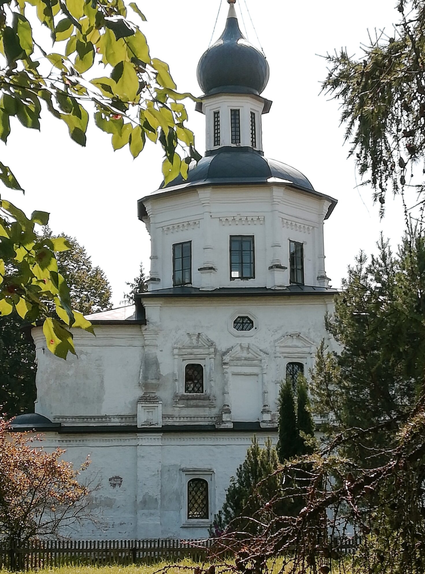 Церковь Смоленской иконы Божией Матери в селе Бородино