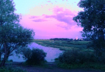 Свято-Юрьев монастырь на берегу реки Волхов