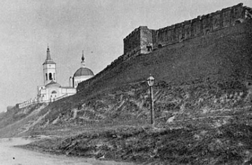 Серпуховский кремль и Троицкий храм на Красной Горе
