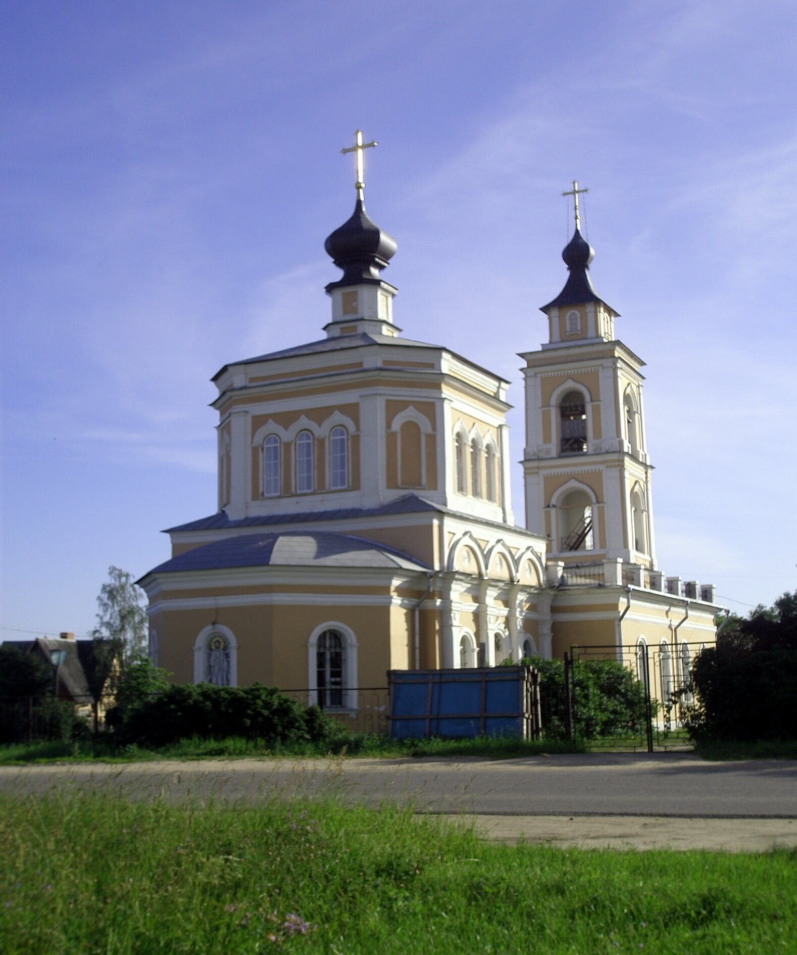 Храм Преображения Господня в селе Вельяминово