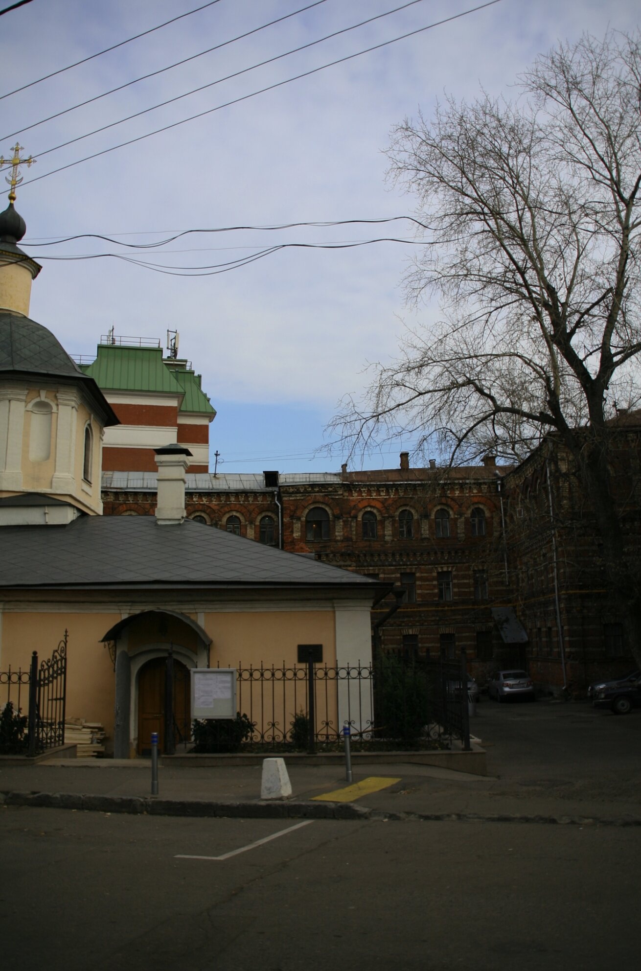 Храм Преподобного Сергия Радонежского в Крапивниках