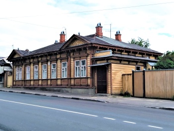 Колокольня и надвратная церковь в Серпухове