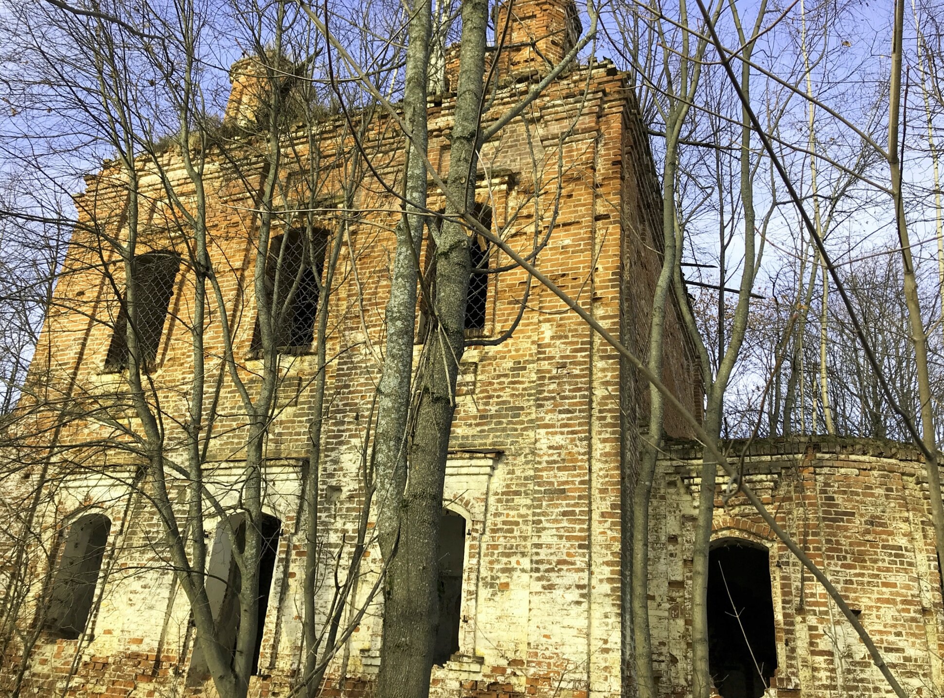 Церковь Троицы в селе Пахна - памятник православной архитектуры