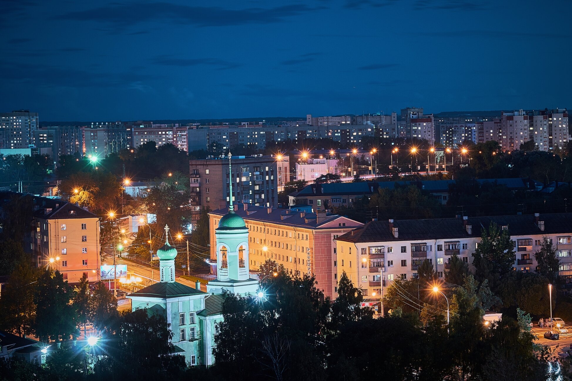 Храм Святителя Николая на Глинках в Вологде: ночной пейзаж