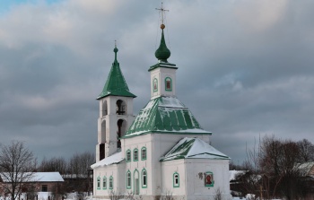 Храм Святой Параскевы Пятницы в селе Морозово зимой