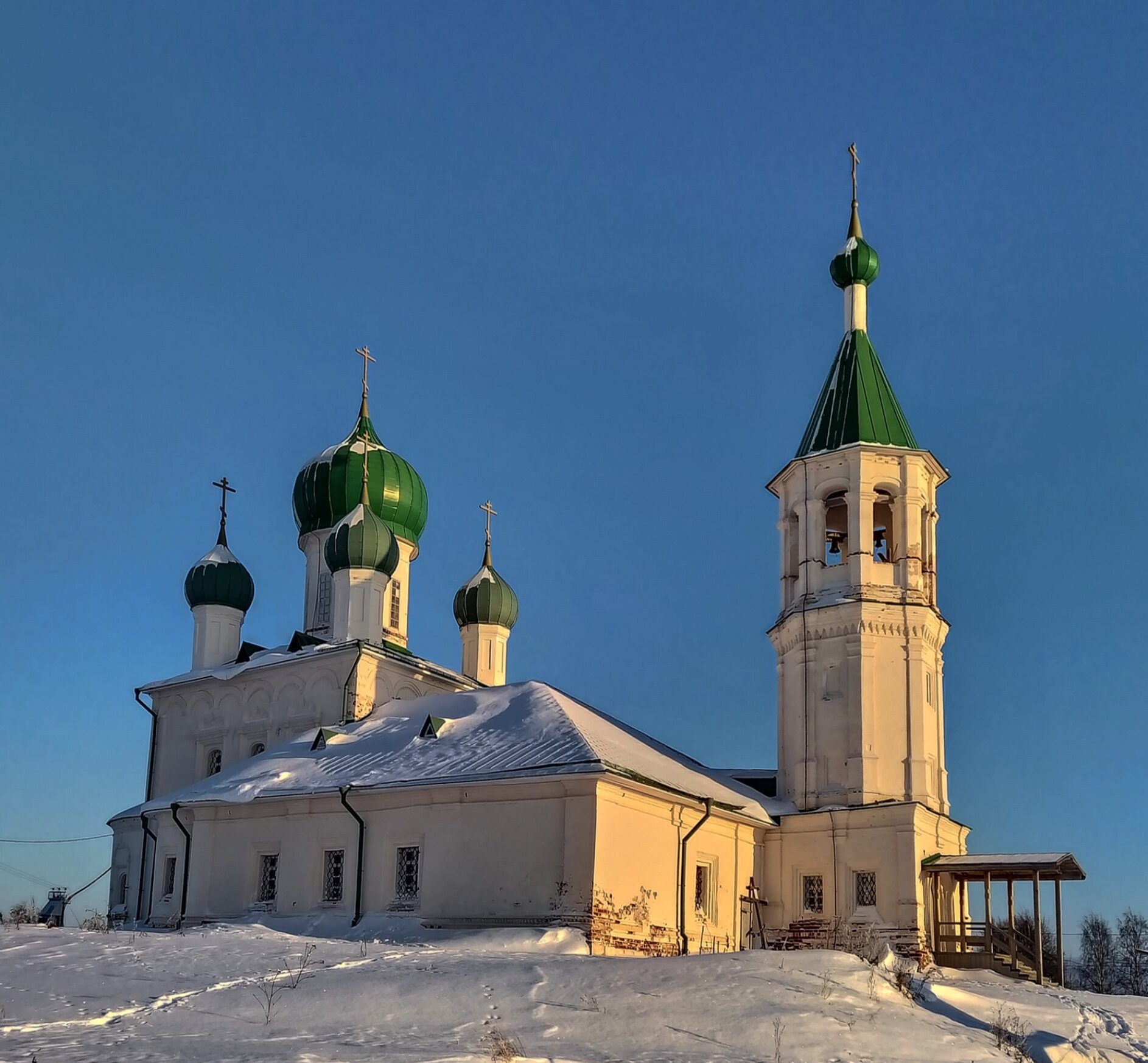 Церковь Димитрия Солунского в селе Ломоносово