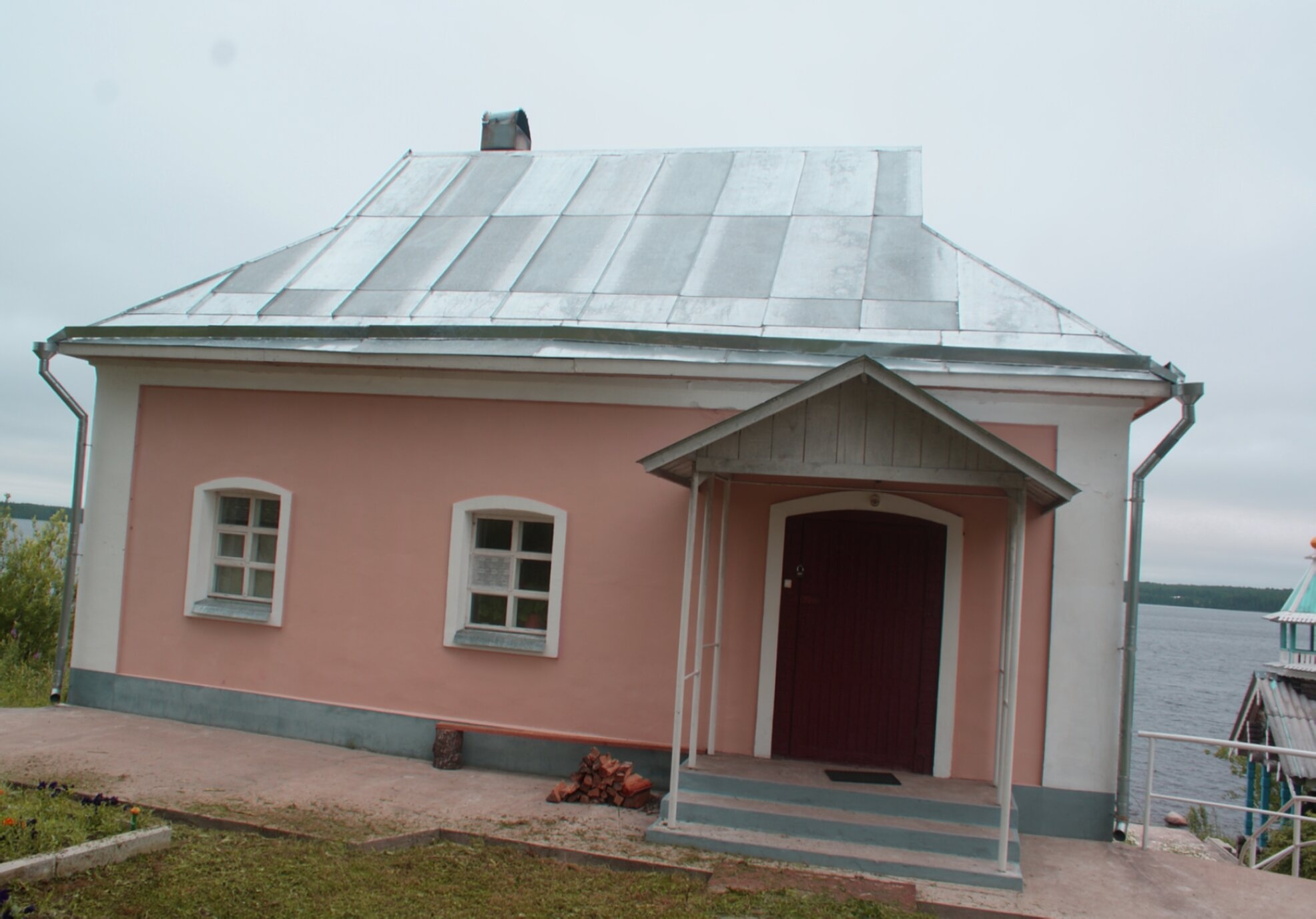 Церковь Иоанна Рыльского в Важеозерском монастыре