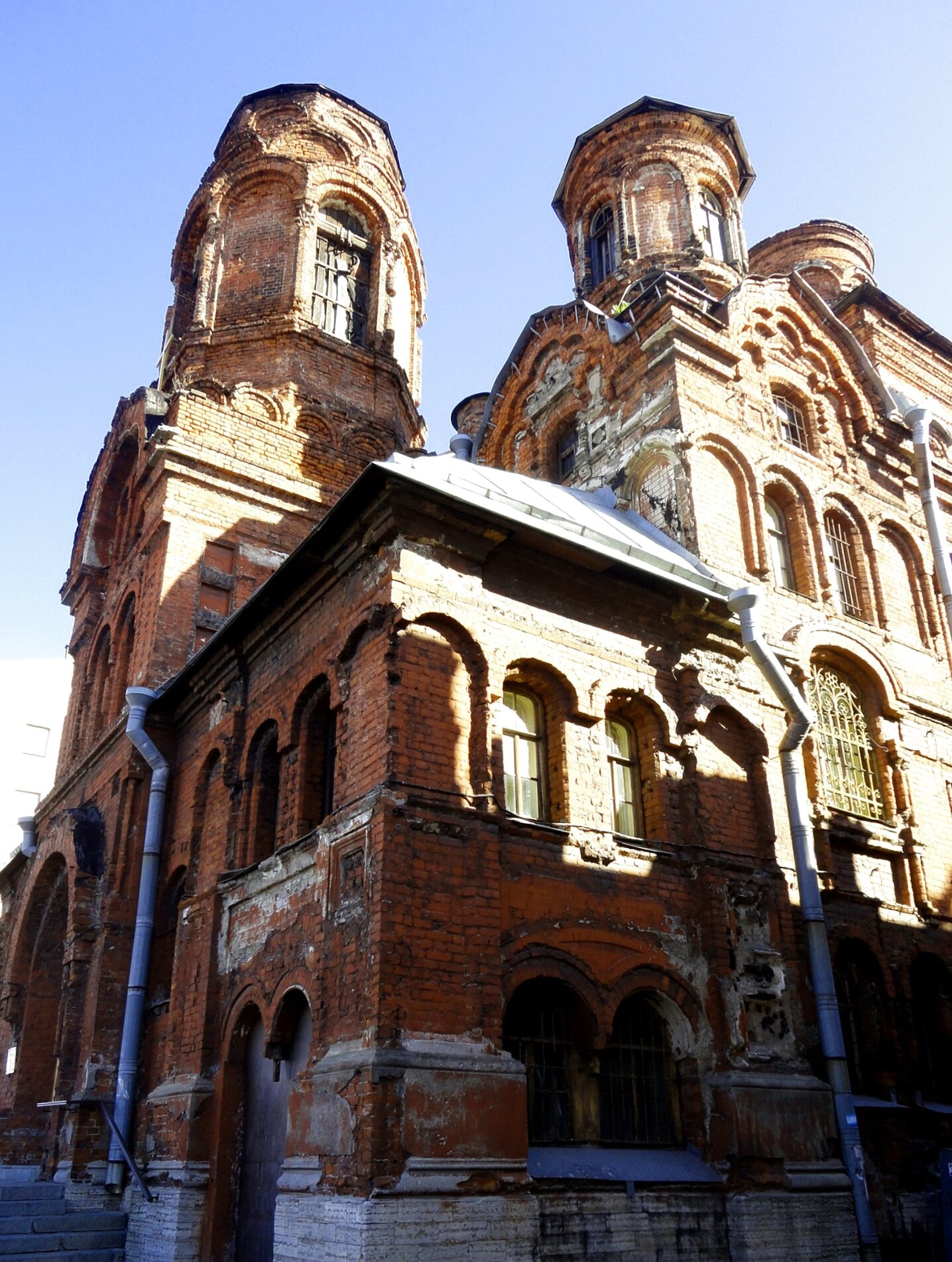 Покровская церковь в Санкт-Петербурге: история и современность