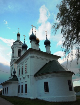 Храм Святой Великомученицы Варвары в Плёсе