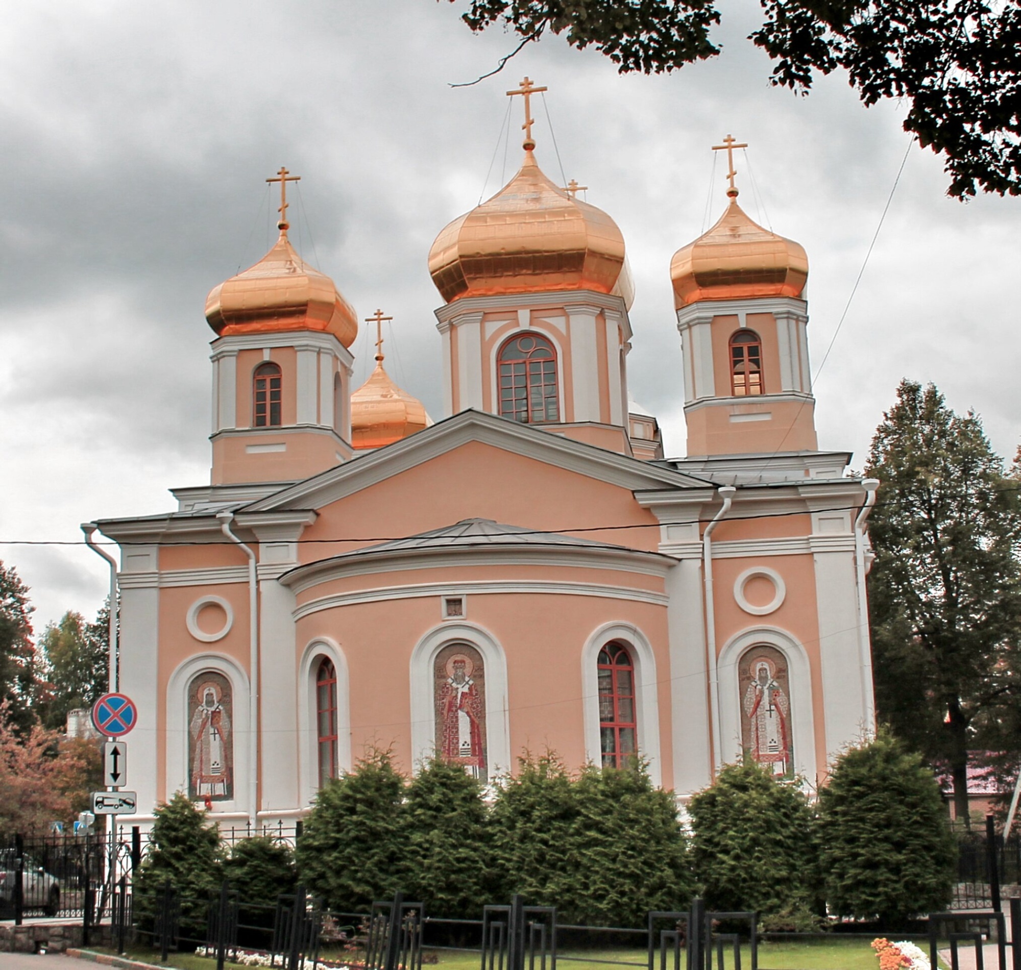 Церковь в честь святителей Московских в Нижнем Новгороде