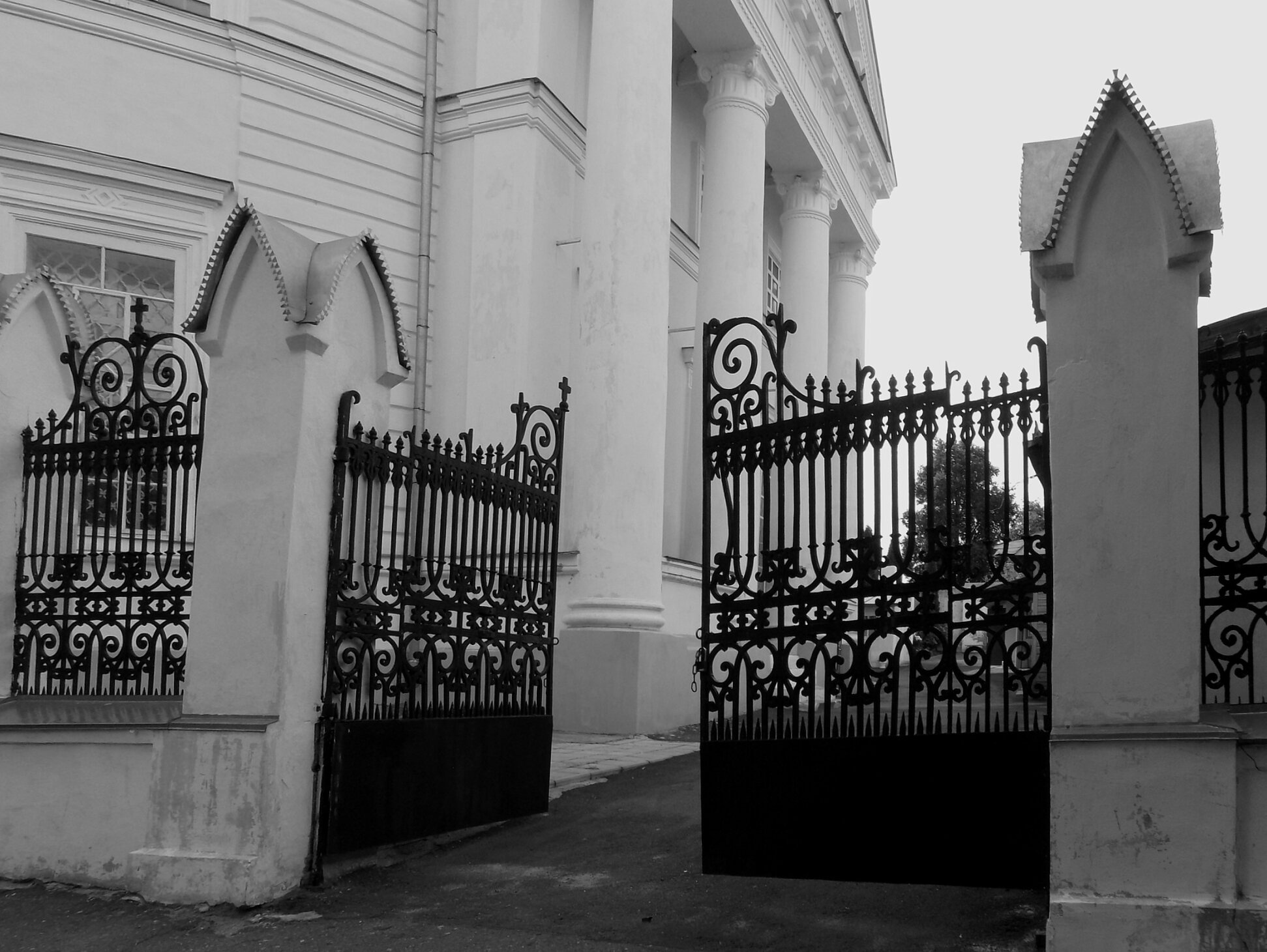 Храм Покрова Пресвятой Богородицы в Рыльске