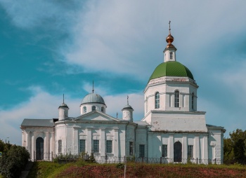 Храм Живоначальной Троицы в селе Шелокша