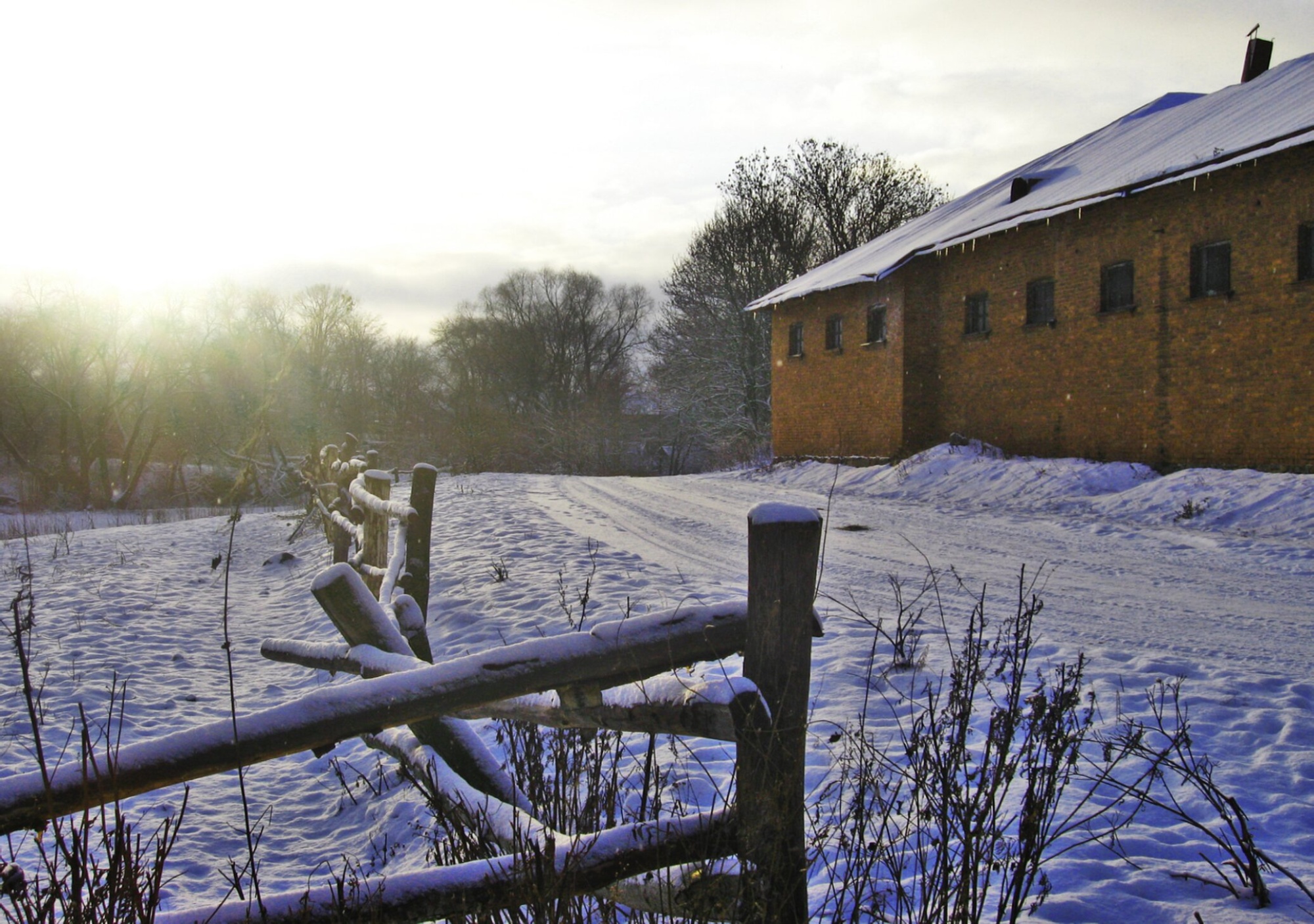 Спасская церковь в Волышево - зимний пейзаж