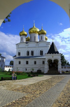 Троицкий собор Ипатьевского монастыря в Костроме