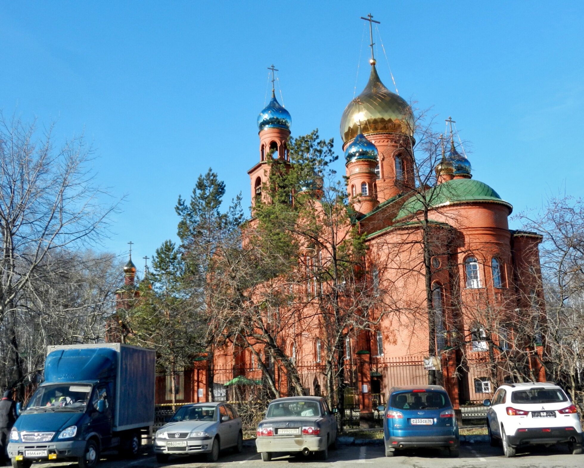 Храм во имя Преподобного Серафима Саровского в Екатеринбурге