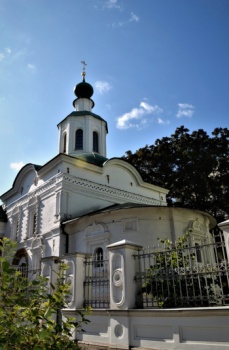 Церковь Усекновения Главы Иоанна Предтечи под Бором в Москве