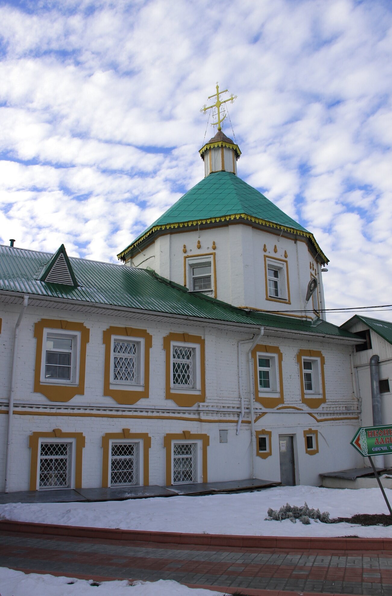 Троицкий собор Свято-Троицкого мужского монастыря в Чебоксарах