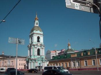 Колокольня храма Троицы Живоначальной в Серебряниках