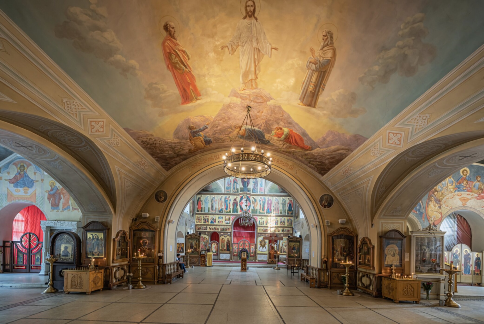 Интерьер храма Космы и Дамиана в Шубине