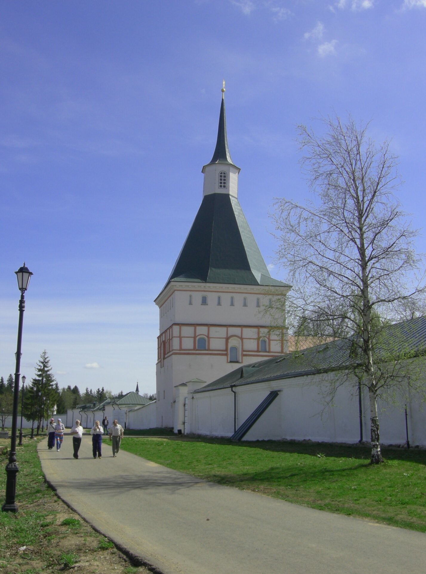 Михайловская (Никоновская) башня Валдайского Иверского монастыря