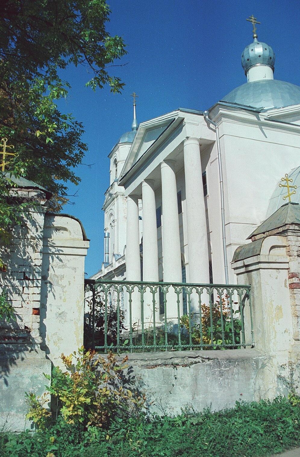 Церковь Троицы Живоначальной в Захарово