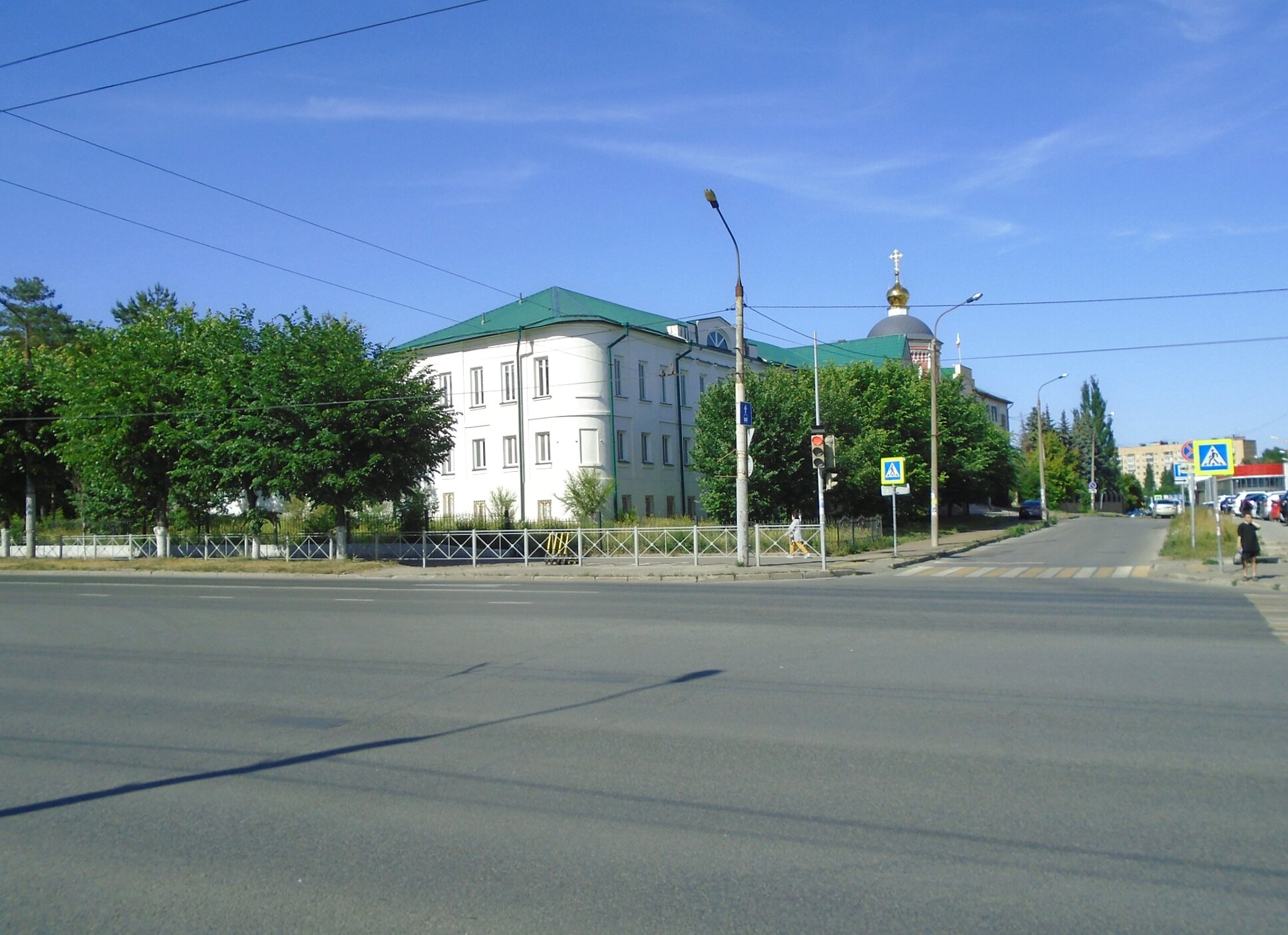 Деревянная звонница Введенского Кизического монастыря в Казани