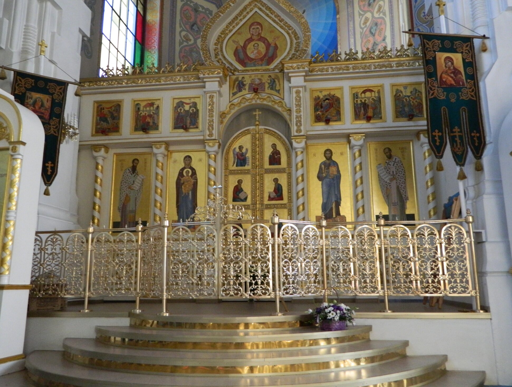 Иконостас Покровского собора в Гатчине