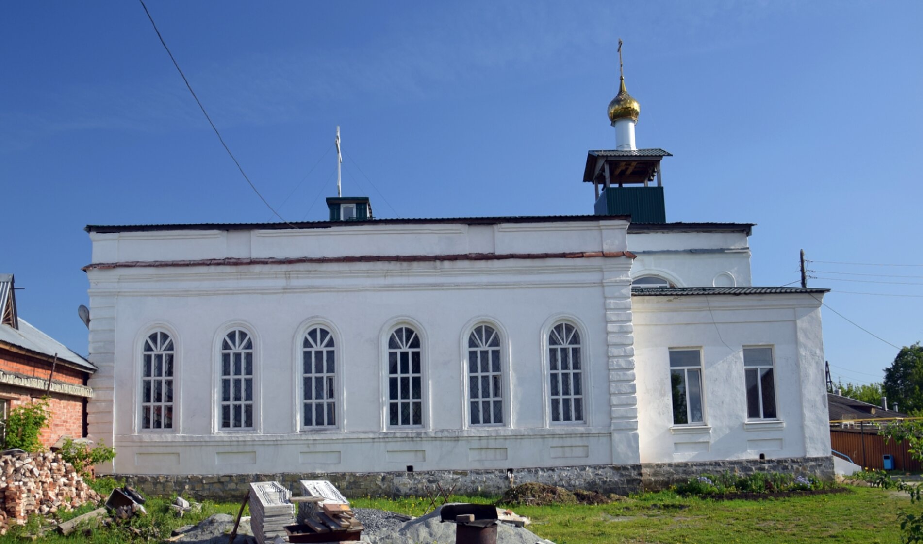 Храм Успения Пресвятой Богородицы в поселке Белоярский