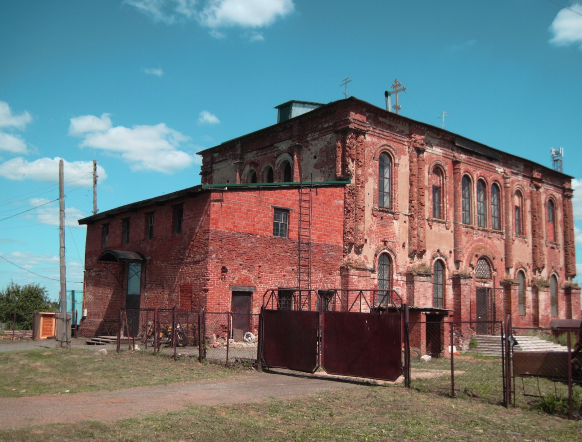 Храм Покрова Пресвятой Богородицы в селе Юськи