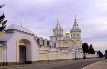Свято-Троицкий Корецкий ставропигиальный женский монастырь
