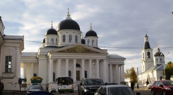 Храмовый комплекс: Воскресенский собор и Церковь иконы Божией Матери «Живоносный Источник» в Арзамасе