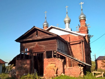 Храм Святой Троицы в селе Бисерово