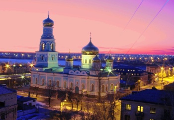 Казанский кафедральный собор в Сызрани – зимняя красота на закате