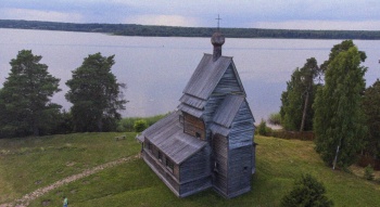 Георгиевская церковь в селе Родионово на берегу Онежского озера