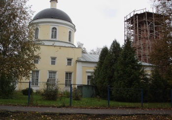 Церковь Троицы Живоначальной в селе Назарьево
