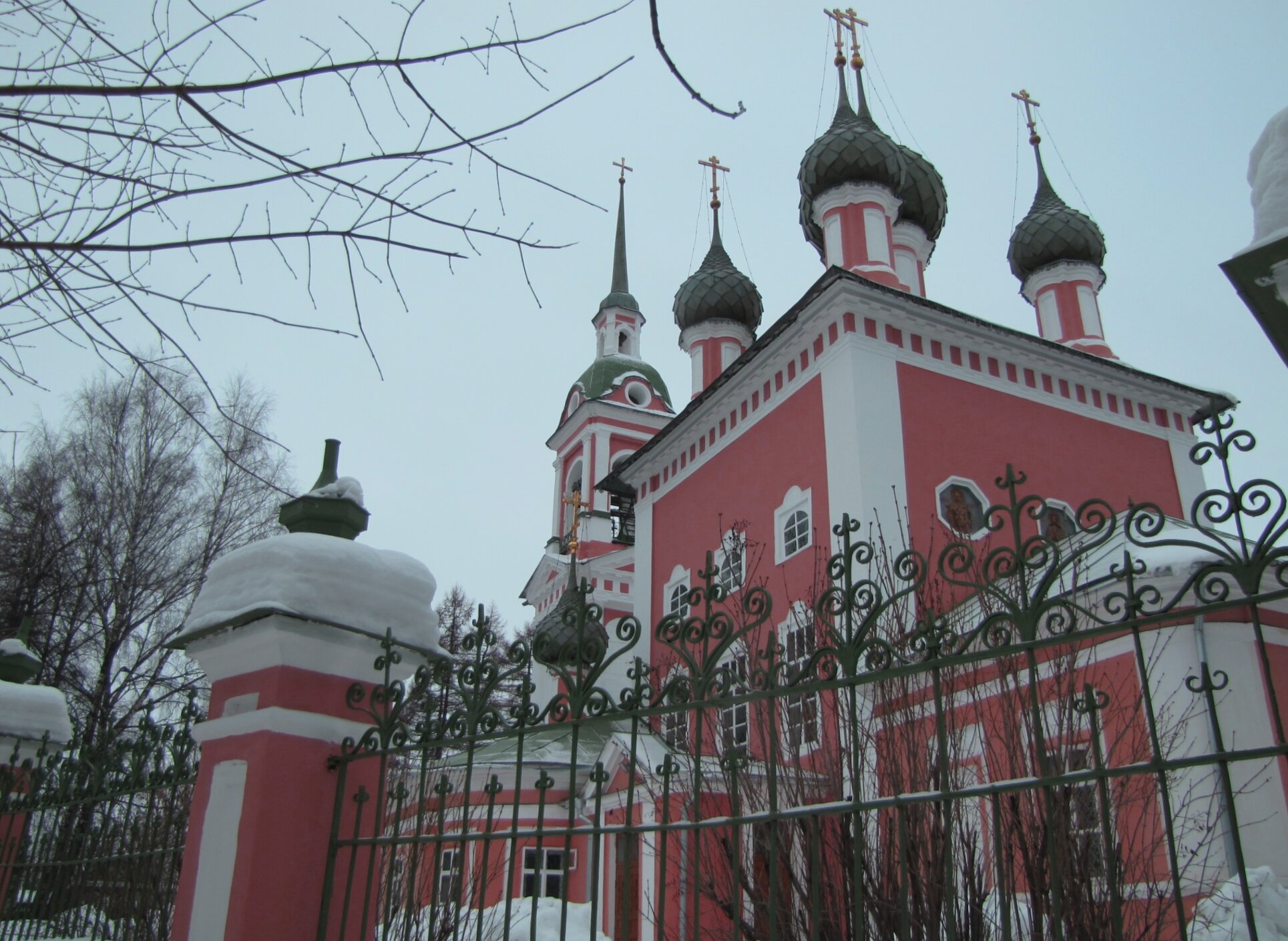 Церковь Иоанна Златоуста в Костроме зимой