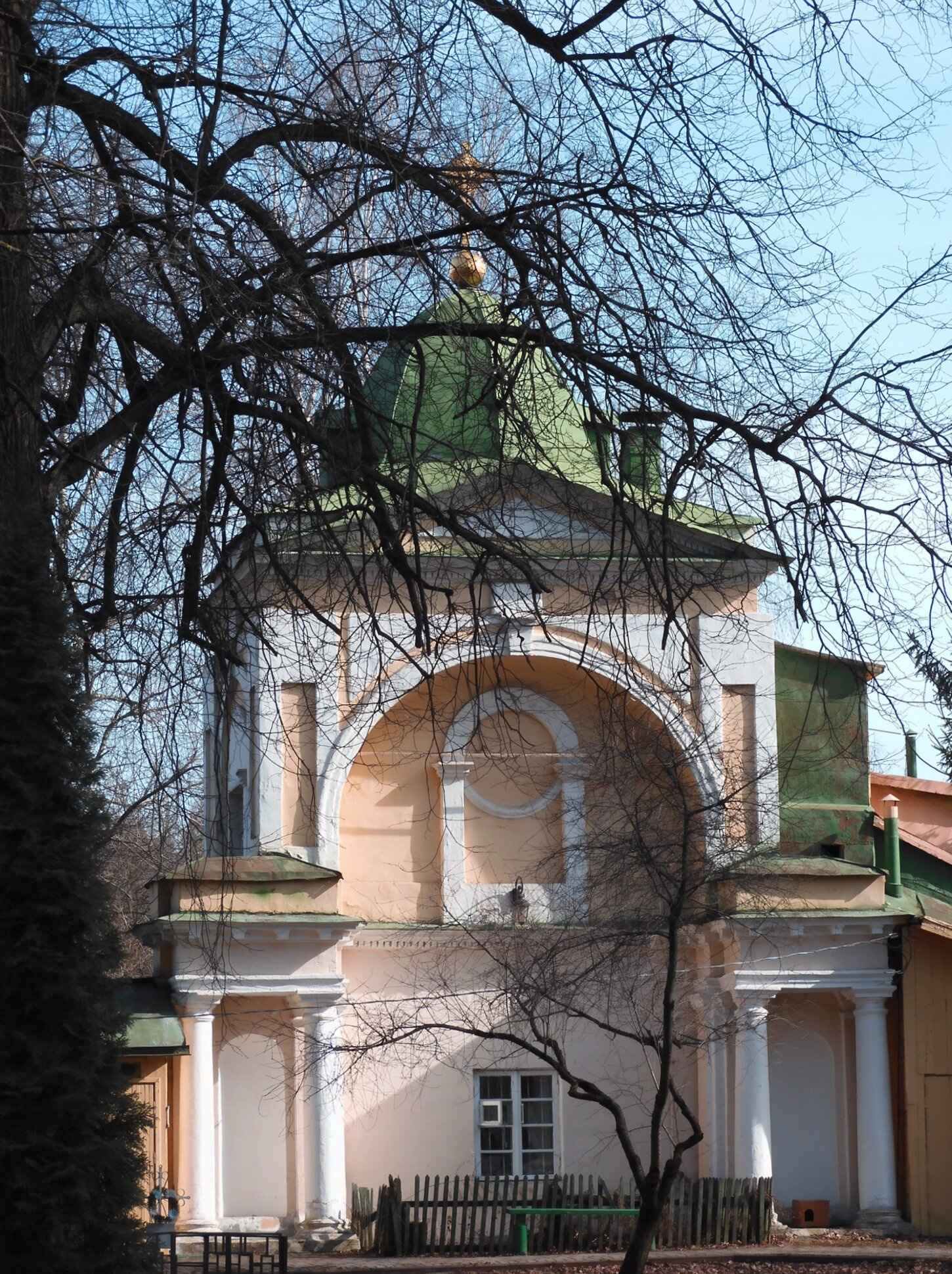 Храм Владимирской иконы Божией Матери в усадьбе Виноградово