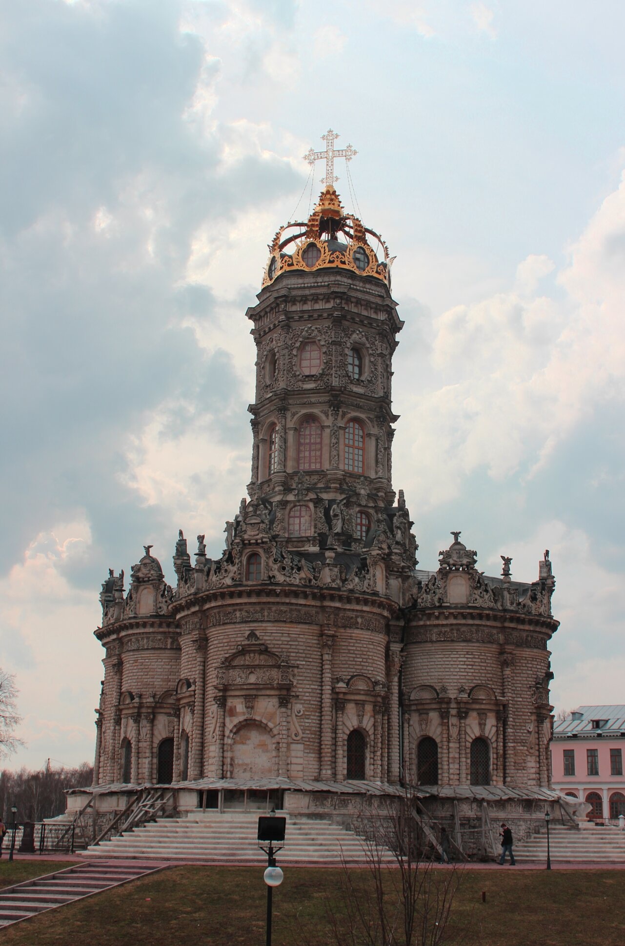 Знаменская церковь в Дубровицах: архитектура и история