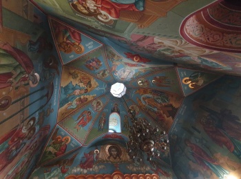 Росписной купол православного храма в Берёзово