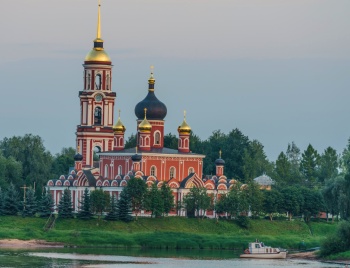 Воскресенский кафедральный собор в Старой Руссе