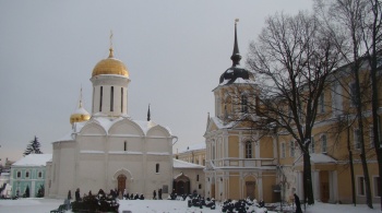 Троицкий собор и церковь Никона Радонежского в Троице-Сергиевой лавре