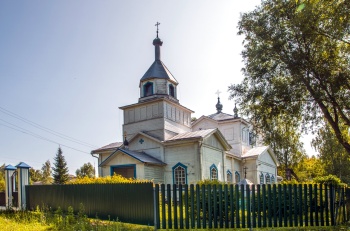Крестовоздвиженская церковь в селе Потняк