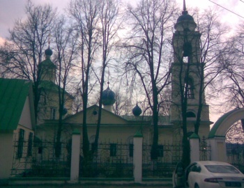 Храм Святых Апостолов Петра и Павла в Лужках