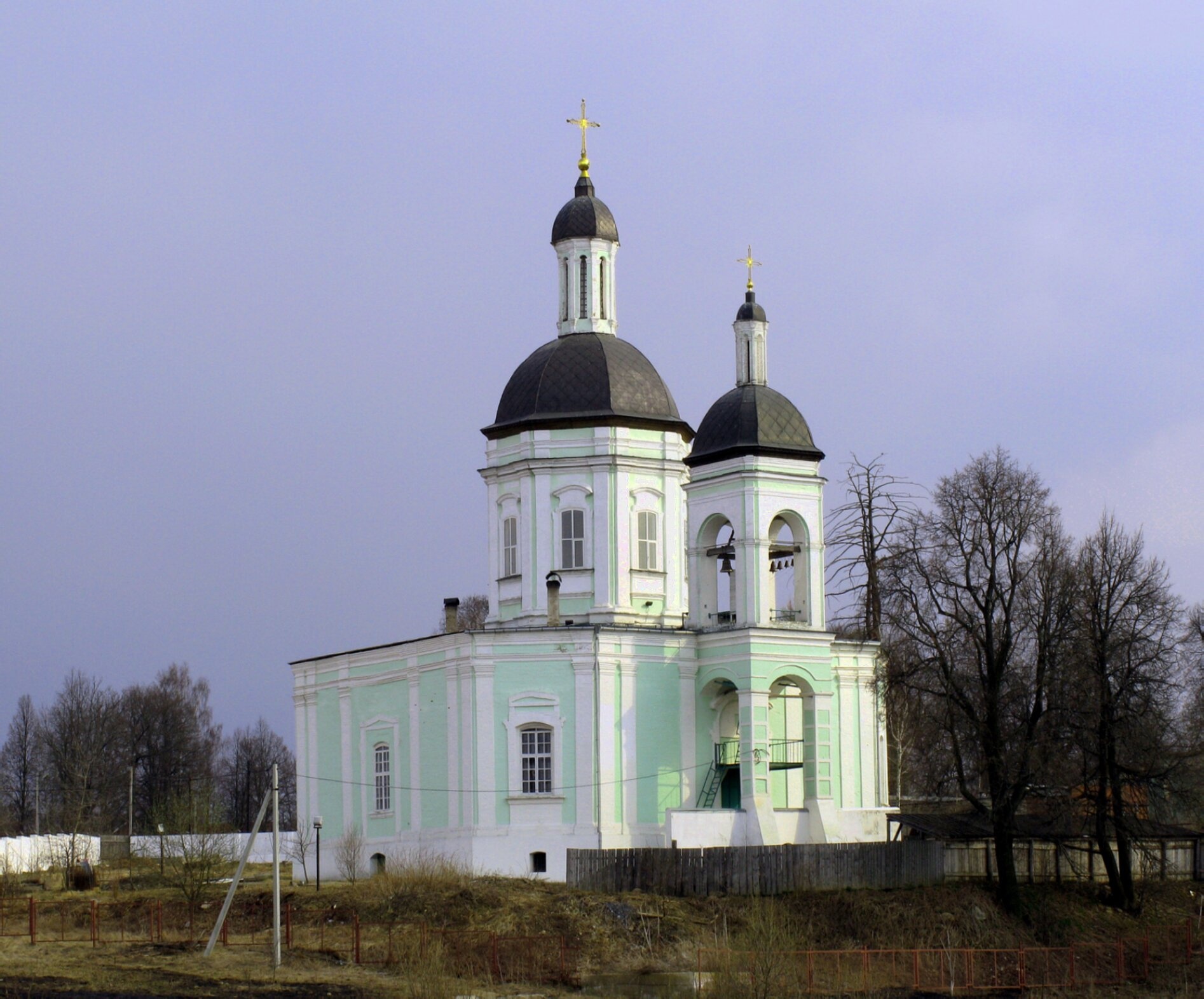 Храм Живоначальной Троицы в селе Ельдигино